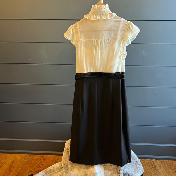 Black and Off-White Dress - Picture 6 of 9